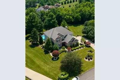 32 Hawthorne Ln, Penn Twp, PA 15642 - Photo 2