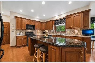 32 Hawthorne Ln, Penn Twp, PA 15642 - Photo 12