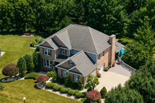 32 Hawthorne Ln, Penn Twp, PA 15642 - Photo 4