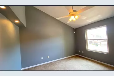 298 2nd St, Pitcairn, PA 15140 - Photo 16