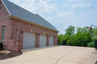 2 Presidential Ln, Adams Township, PA 16059 - Photo 46