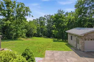 2072 Outlook Dr, Pittsburgh, PA 15241 - Photo 28