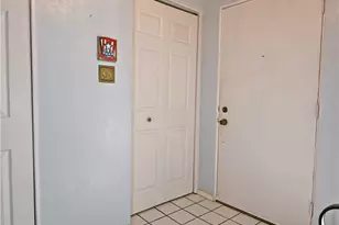 276 Ringold Ave, Green Tree, PA 15205 - Photo 4