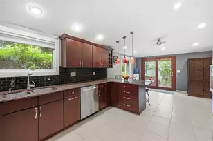 2156 Reis Run Rd, Pittsburgh, PA 15237 - Photo 6