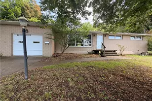 708 Florida Ave, Jeannette, PA 15644 - Photo 1