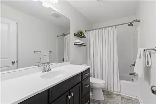 868 Highpointe Cir, Scott Township, PA 15220 - Photo 20