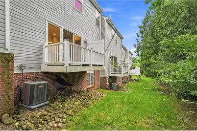 868 Highpointe Circle, Scott Township, PA 15220 - Photo 22
