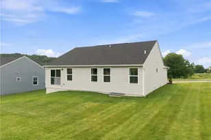 5148 Bentgrass Dr, Hempfield Township, PA 15601 - Photo 26