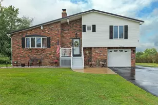 1207 Lewis Ave, Hempfield Township, PA 15644 - Photo 1