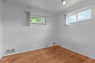 851 Florence Ave, East McKeesport, PA 15035 - Photo 8