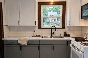 195 Strawbridge Ave, Sharon, PA 16146 - Photo 4