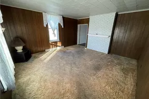 211 S Walnut St, New Castle, PA 16101 - Photo 2