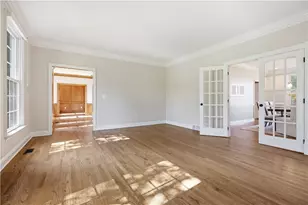 1689 Sturbridge Dr, Pittsburgh, PA 15143 - Photo 12