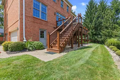 1689 Sturbridge Dr, Pittsburgh, PA 15143 - Photo 4