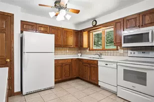 62 Chippewa Rd, Bentleyville, PA 15314 - Photo 14