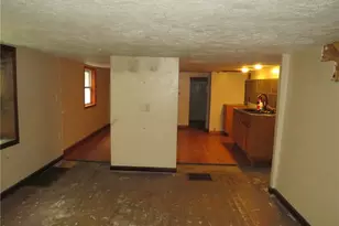 220 Finley Ave, Scott Township, PA 15106 - Photo 10