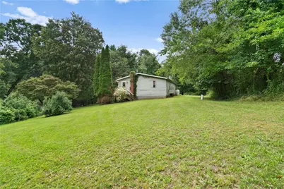 136 Bassett Rd, Hanover Township, PA 15026 - Photo 24