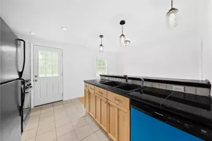4357 Winterburn Ave, Pittsburgh, PA 15207 - Photo 12