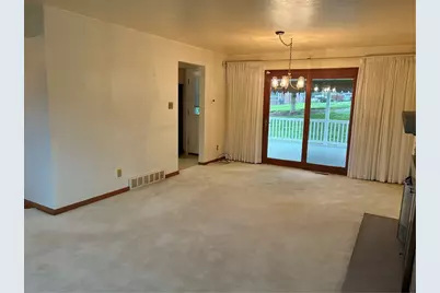 640 Longvue Dr, Chartiers, PA 15342 - Photo 10