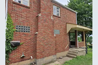 1641 Dagmar Ave, Beechview, PA 15216 - Photo 4