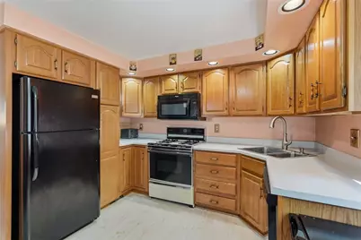 107 Merwood Dr, Ross Twp, PA 15214 - Photo 12