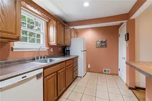 298 Barclay Ave, Pittsburgh, PA 15221 - Photo 8