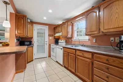 298 Barclay Ave, Pittsburgh, PA 15221 - Photo 12