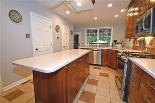 207 Jefferson Dr, Pittsburgh, PA 15228 - Photo 12