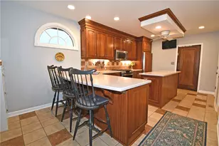207 Jefferson Dr, Pittsburgh, PA 15228 - Photo 12