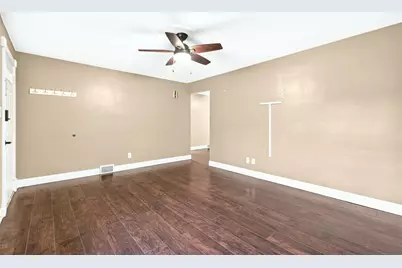 4702 S Woodland Cir, Richland, PA 15044 - Photo 6