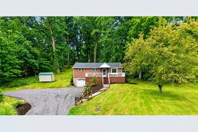 4702 S Woodland Cir, Richland, PA 15044 - Photo 2