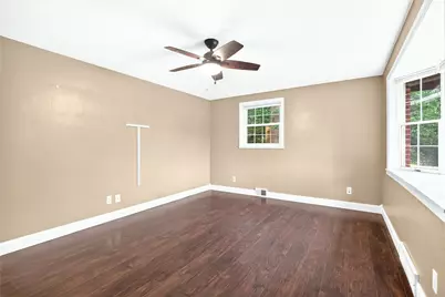 4702 S Woodland Cir, Richland, PA 15044 - Photo 4