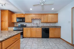 213 Brookston Dr, Cranberry Township, PA 16066 - Photo 12