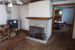 110 S Pine St, Ellsworth Boro, PA 15331 - Photo 4