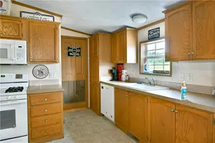 1952 Perry Hwy, Fredonia, PA 16124 - Photo 10