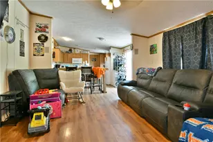 1952 Perry Hwy, Fredonia, PA 16124 - Photo 4
