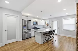5143 Coral St, Friendship Park, PA 15224 - Photo 8