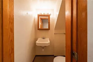 704 Limestone Dr, Pittsburgh, PA 15101 - Photo 32