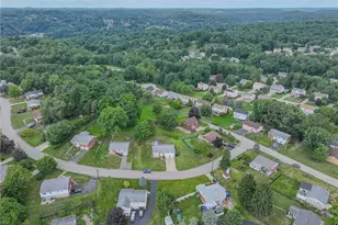 704 Limestone Dr, Pittsburgh, PA 15101 - Photo 6