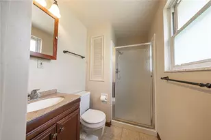 704 Limestone Dr, Pittsburgh, PA 15101 - Photo 20