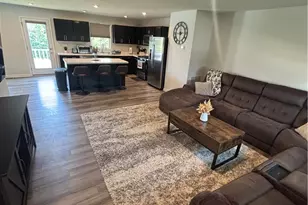 313 Ruth Ct, Findlay Township, PA 15126 - Photo 2