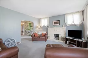 423 Deer Ln, Rochester, PA 15074 - Photo 4