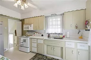 423 Deer Ln, Rochester, PA 15074 - Photo 8
