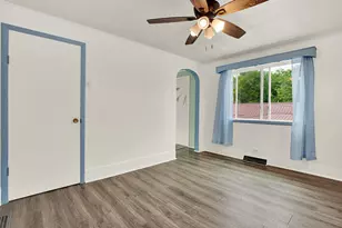 843 Main St, Vanderbilt, PA 15486 - Photo 14