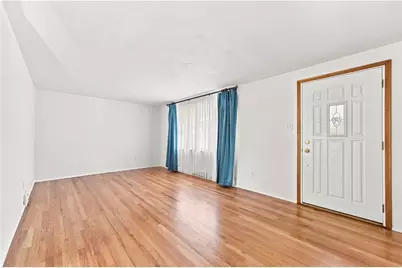 1276 Raven Dr, Scott Township, PA 15243 - Photo 2