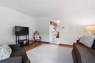 1738 Raymond Ave, Latrobe, PA 15650 - Photo 4