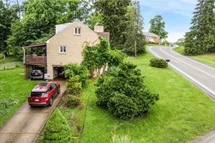 1364 Berryman Ave, South Park, PA 15129 - Photo 4