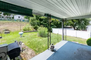 1923 Rhode Island Ave, Hopewell Township, PA 15001 - Photo 10