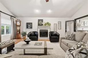 2890 Amy Dr, South Park, PA 15129 - Photo 10