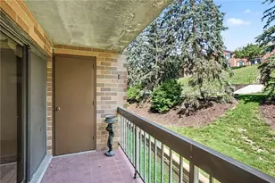 1500 Cochran Rd, Scott Township, PA 15243 - Photo 28